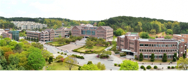 한국침례신학대학은 '세계 최고의 교단, 세계 최고의 교수진, 세계 최고의 학생'을 지향하는 전세계 신학 교육의 요람이다.